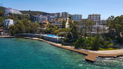 ROSEIRA BEACH RESORT Pools & Beach