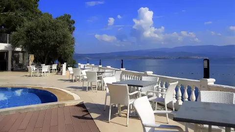 ROSEIRA BEACH RESORT Bars
