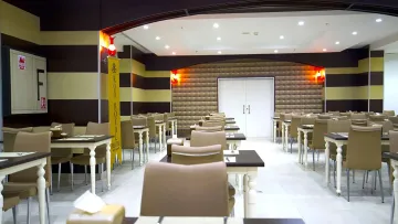 ROX RESORT HOTEL Restaurants