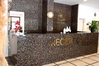 ROXX ROYAL HOTEL Lobby