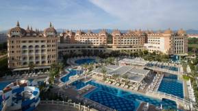 ROYAL ALHAMBRA PALACE Pools & Beach