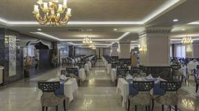 ROYAL ALHAMBRA PALACE Restaurants