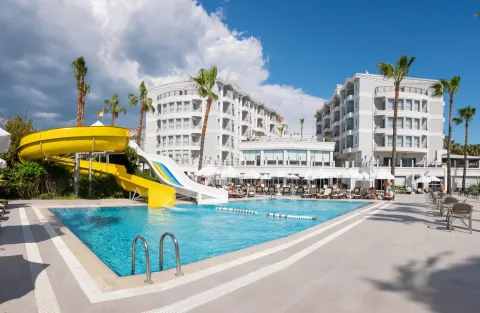 ROYAL ATLANTIS BEACH Pools & Beach