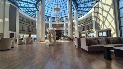 ROYAL ATLANTIS ICON Lobby