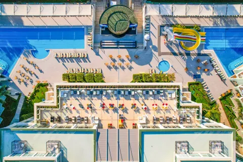 ROYAL ATLANTIS SPA-RESORT Pools & Beach