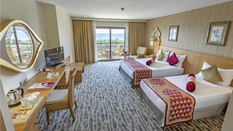 ROYAL DRAGON Rooms