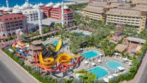 ROYAL DRAGON Pools & Beach
