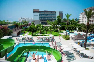 ROYAL GARDEN BEACH HOTEL Activities