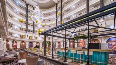 ROYAL GARDEN BEACH HOTEL Bars