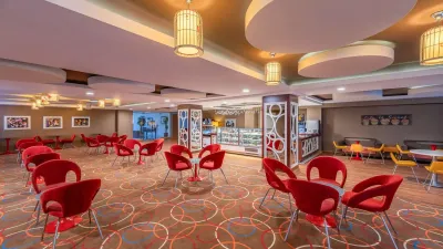 ROYAL GARDEN BEACH HOTEL Bars