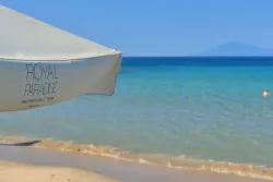 ROYAL PARADISE BEACH RESORT AND SPA Pools & Beach