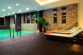 ROYAL PARADISE BEACH RESORT AND SPA Pools & Beach