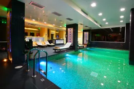 ROYAL PARADISE BEACH RESORT AND SPA Pools & Beach