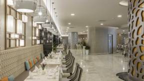 ROYAL SEGINUS Restaurants