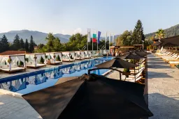 ROYAL SPA HOTEL Pools & Beach