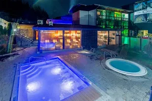 ROYAL SPA HOTEL Pools & Beach