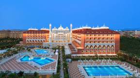 ROYAL TAJ MAHAL Pools & Beach