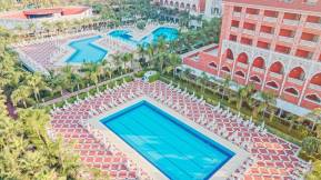 ROYAL TAJ MAHAL Pools & Beach