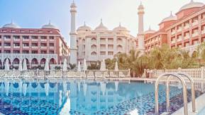 ROYAL TAJ MAHAL Pools & Beach