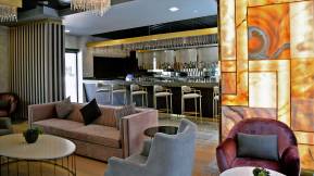 ROYAL WINGS HOTEL Bars