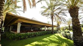 ROYAL WINGS HOTEL Restaurants