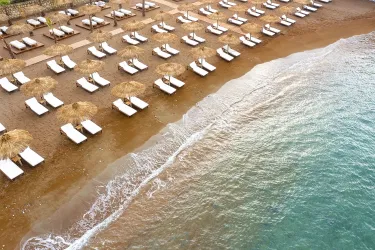 RUBI PLATINUM SIGN Pools & Beach
