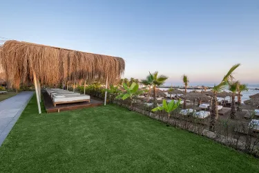 RUBI PLATINUM SIGN Pools & Beach
