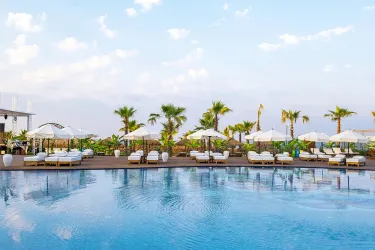 RUBI PLATINUM SIGN Pools & Beach
