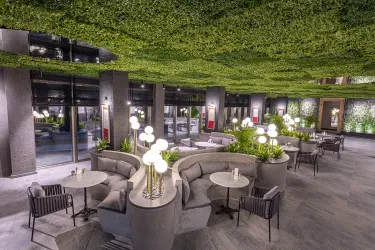 RUBI PLATINUM SIGN Restaurants
