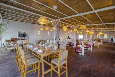RUBI PLATINUM SIGN Restaurants