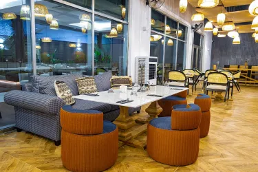 RUBI PLATINUM SIGN Restaurants