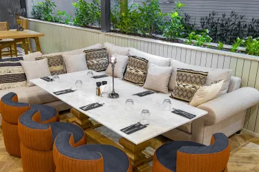 RUBI PLATINUM SIGN Restaurants