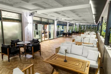 RUBI PLATINUM SIGN Restaurants
