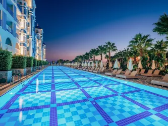 RUBI PLATINIUM SPA RESORT-SUITES Pools & Beach