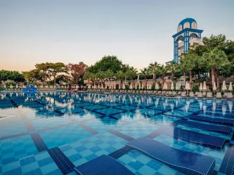 RUBI PLATINIUM SPA RESORT-SUITES Pools & Beach