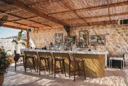 RUINS LUXURY RESORT 12+ Bars