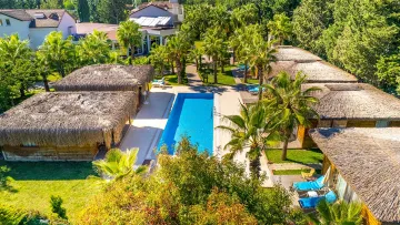 SAHRA SU HOLIDAY Pools & Beach