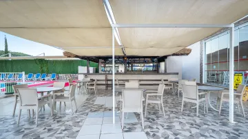 SAHRA SU HOLIDAY Restaurants