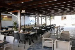 SALINAS BEACH HOTEL Restaurants