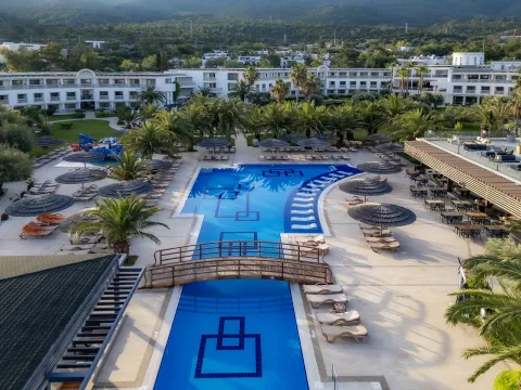 SAMARA HOTEL Pools & Beach