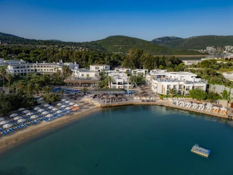 SAMARA HOTEL Pools & Beach