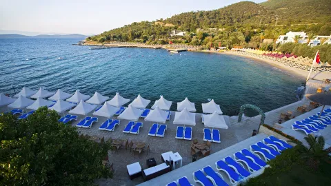 SAMARA HOTEL Pools & Beach