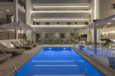 SANDY SEASIDE SUITES Pools & Beach