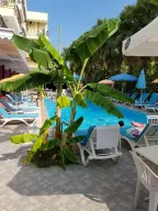 SANTANA HOTEL Pools & Beach