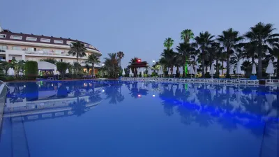 SAPHIR HOTEL-VILLAS Pools & Beach