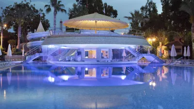 SAPHIR HOTEL-VILLAS Pools & Beach