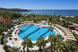 SAPHIR RESORT-SPA Pools & Beach