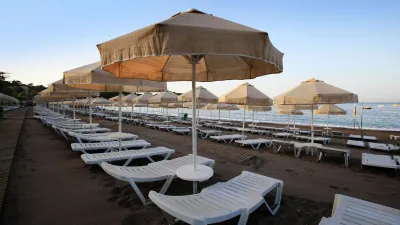 SAPHIR RESORT-SPA Pools & Beach