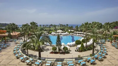 SAPHIR RESORT-SPA Pools & Beach
