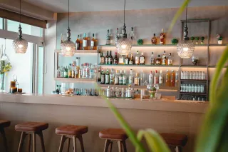 SARANTIS HOTEL Bars